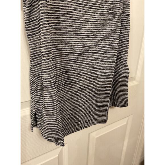 Athleta Lightweight Linen-Like Breezy Tank in Navy Stripe, S - Picture 8 of 9